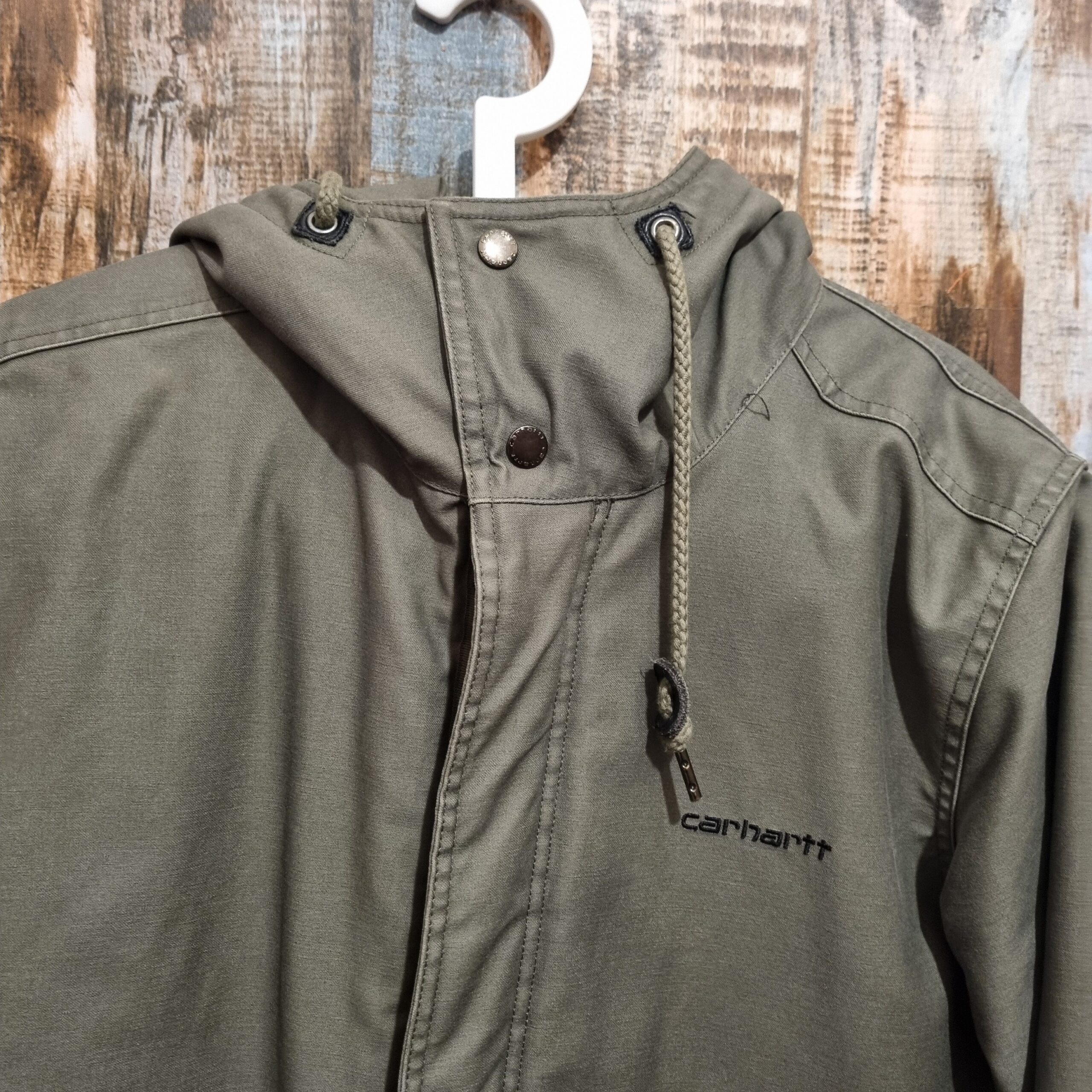 Giubbotto modello Parka Carhartt con cappuccio