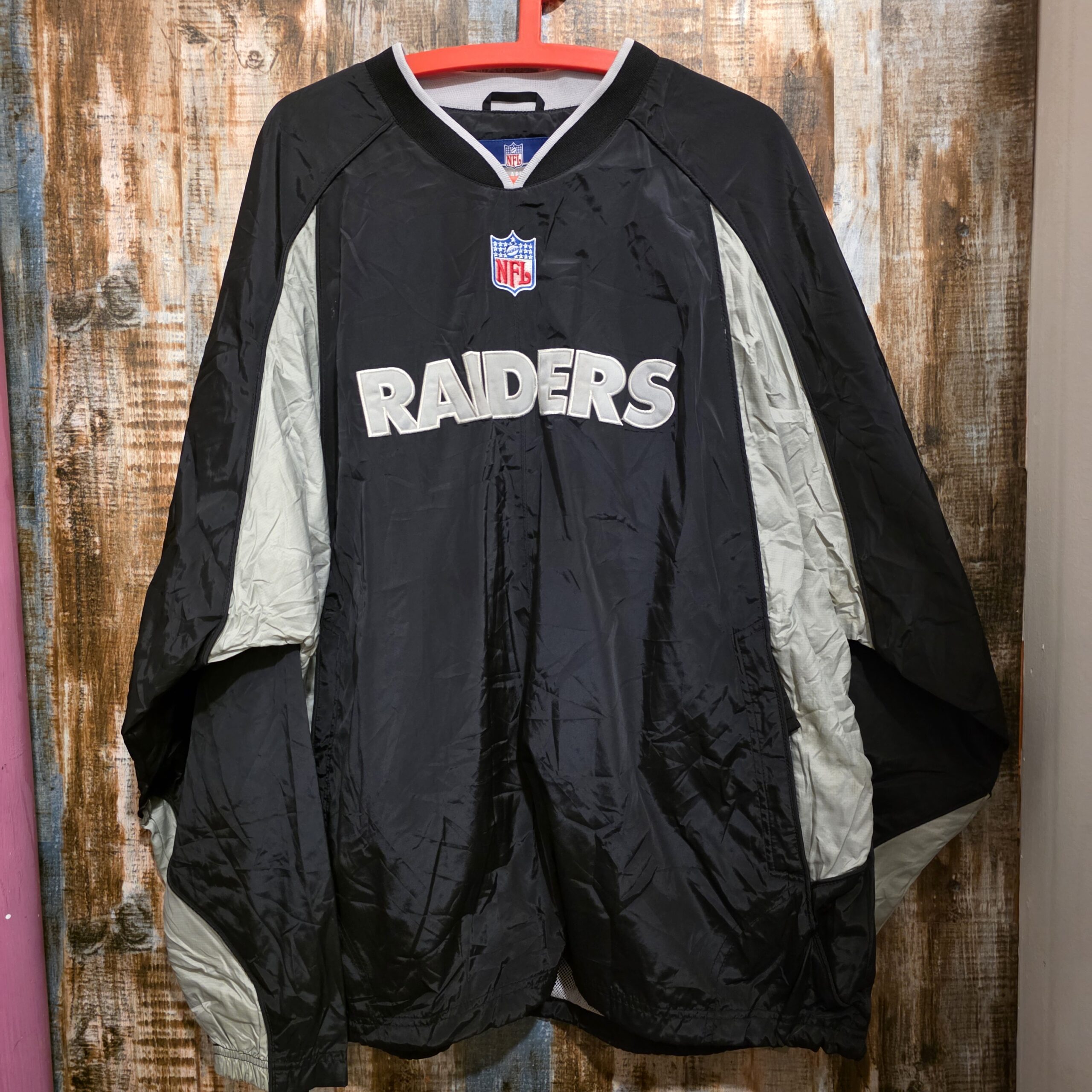 Vintage Rebook Team Appareal NFL light windbreaker Las Vegas Raiders
