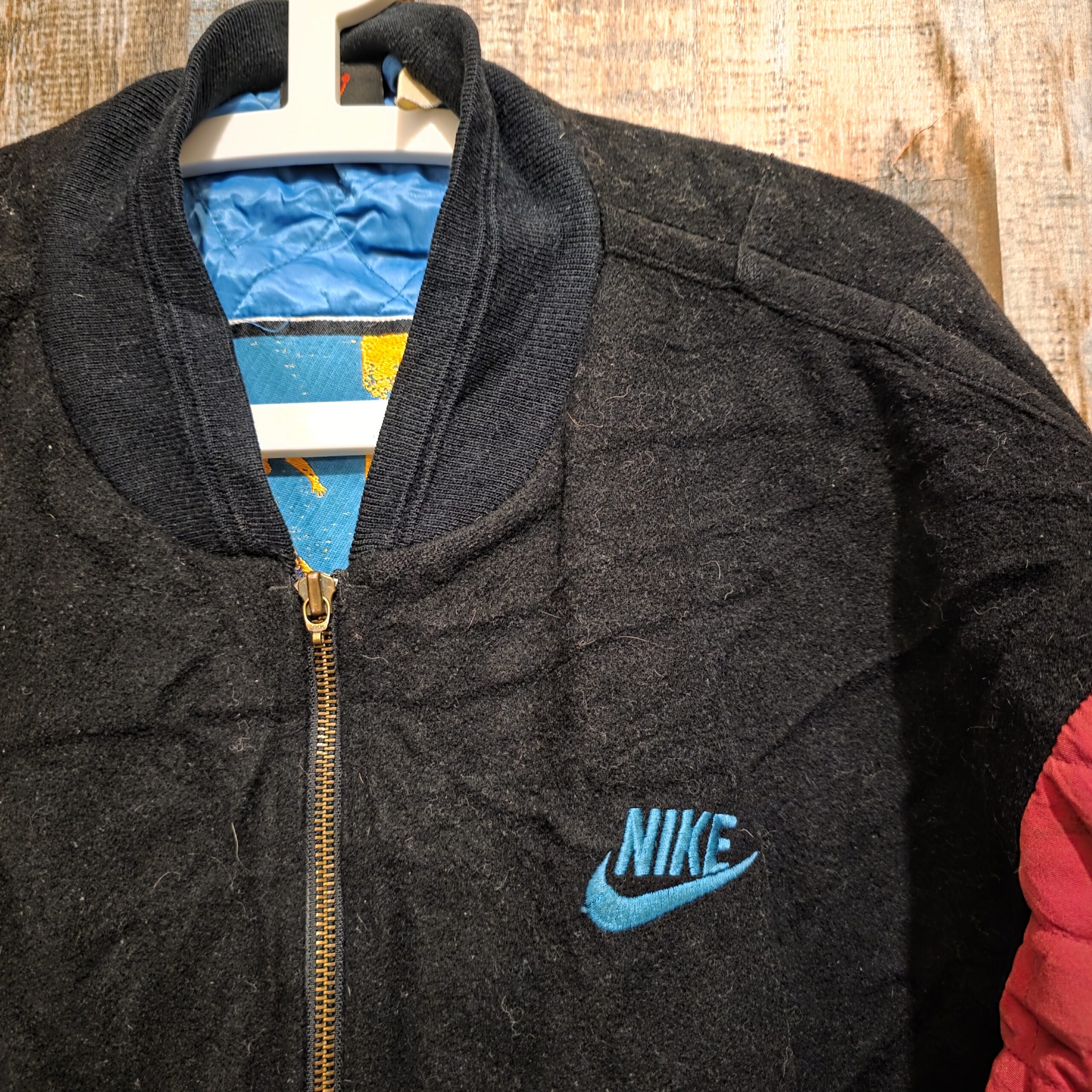 Vintage '90 Varsity Bomber Jordan Nike in lana Vintage '90 Varsity Bomber Jordan Nike in lana