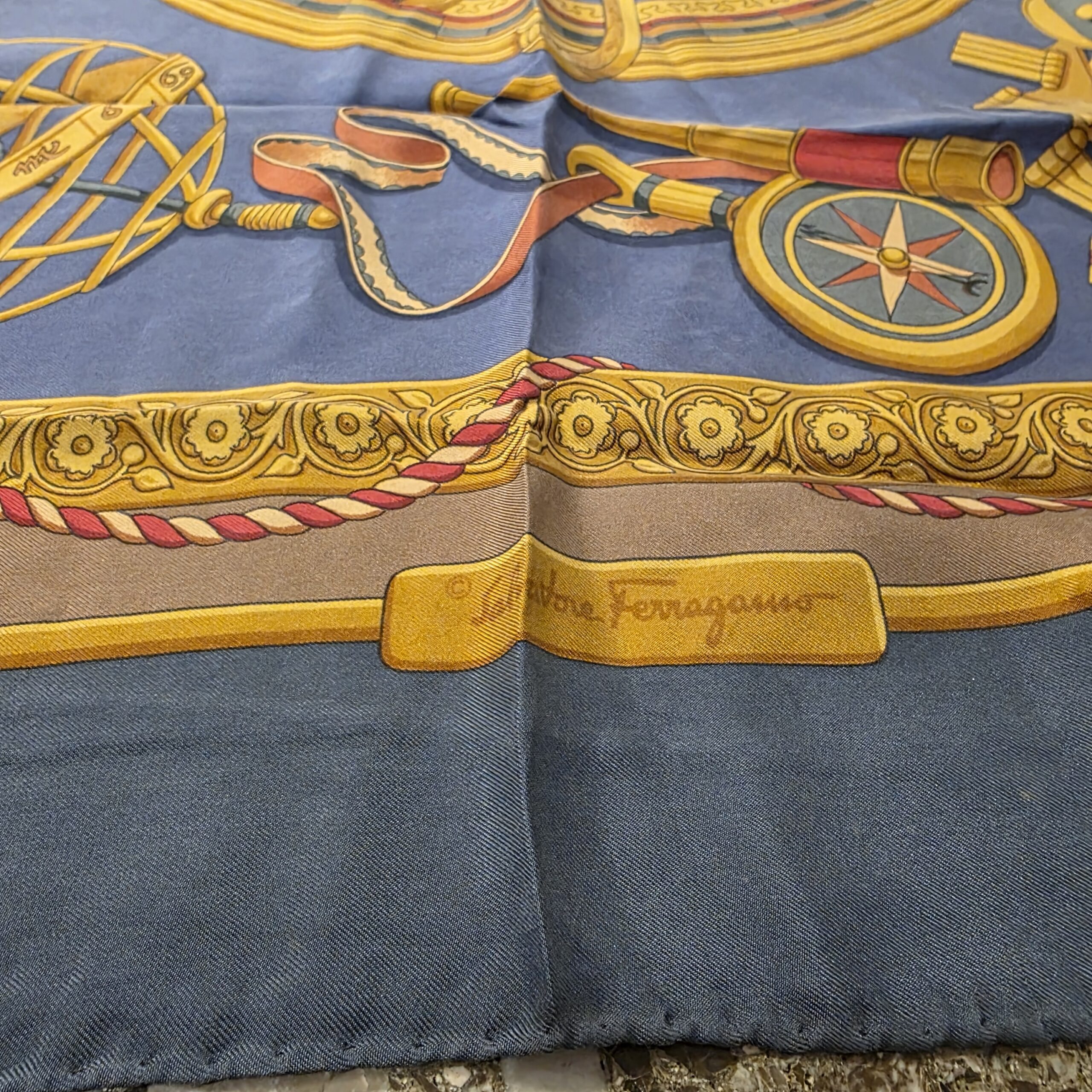 VINTAGE FERRAGAMO SILK SCARF '90 VINTAGE FERRAGAMO SILK SCARF '90