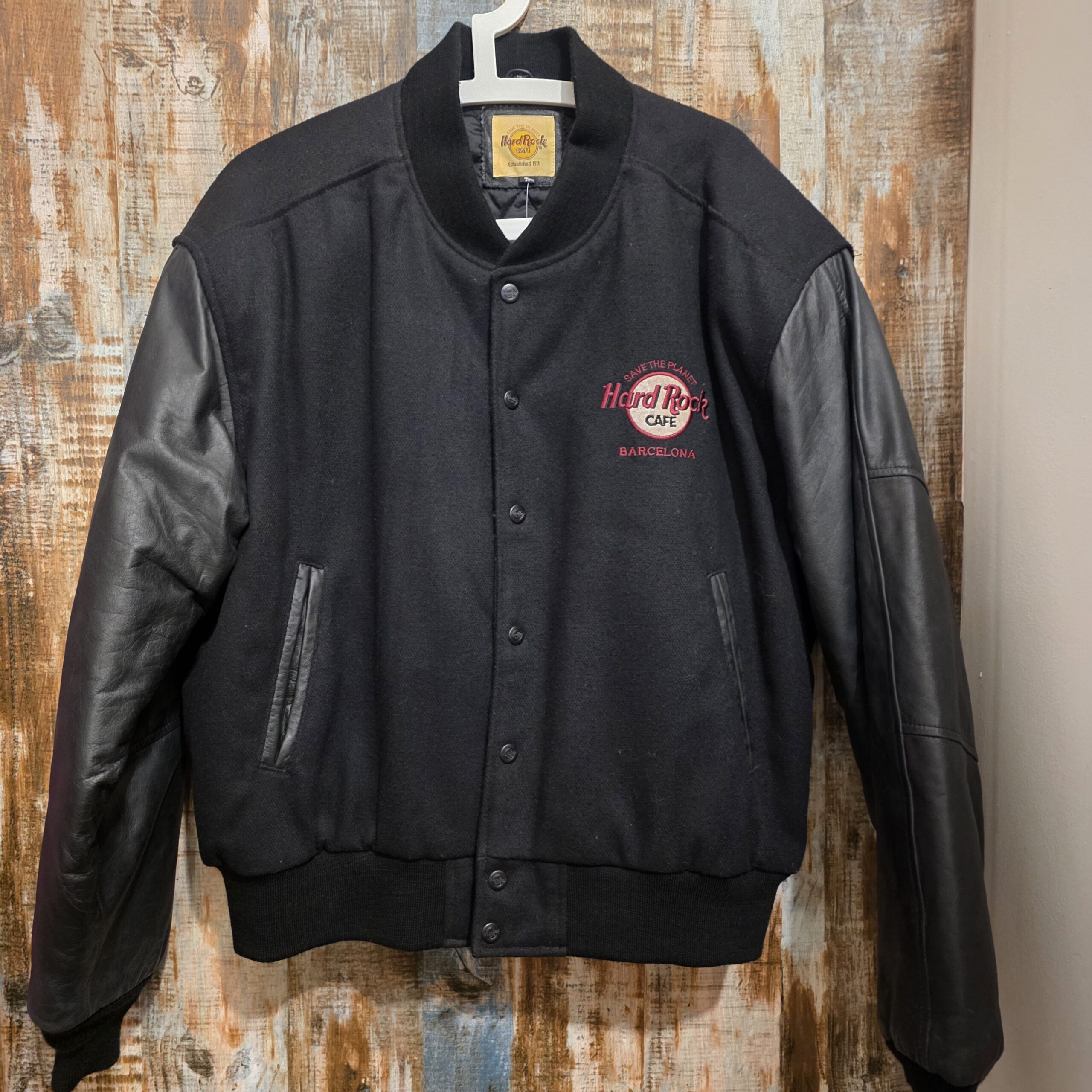 Vintage '00 Hard Rock Cafe' Varsity bomber jacket Barcellona Vintage '00 Hard Rock Cafe' Varsity bomber jacket Barcellona